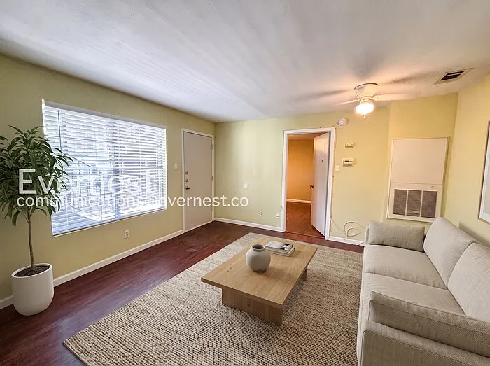 710 E Dean Keeton St #104