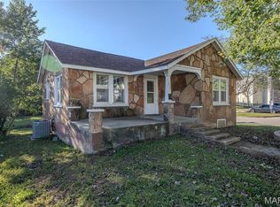 317 Read St, Lebanon, MO 65536