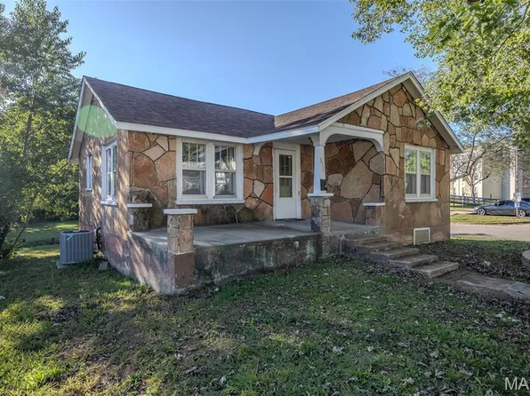 317 Read St, Lebanon, MO 65536