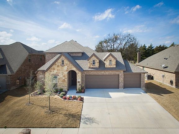 3rd image of 737 Abbey Ln