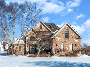 8306 Heather Rdg, Spring Grove, IL 60081