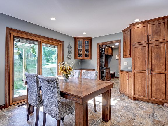 5th image of 1136 Villa Park Dr