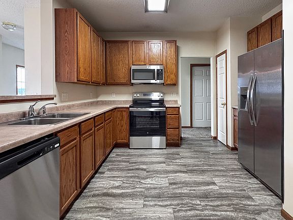 4th image of 5401 Elm Grove Ave