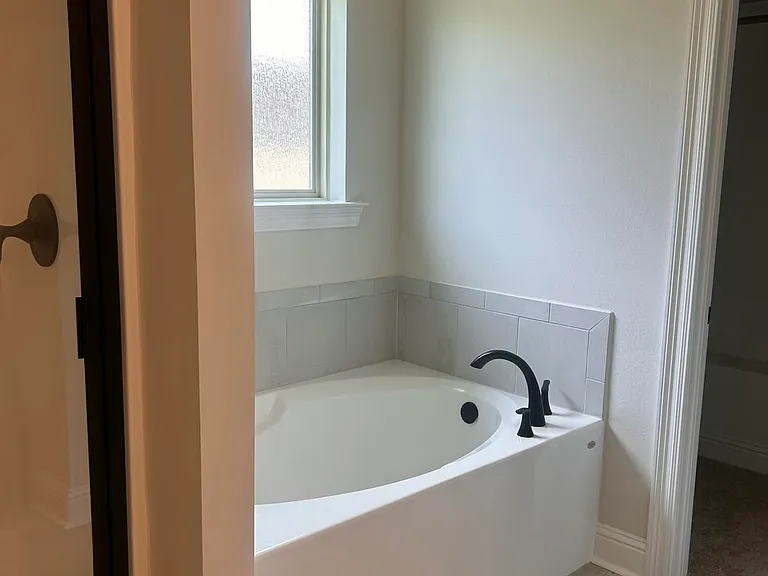 7719 Claymont Cir — Photo 14