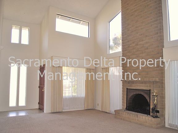 2nd image of 1240 Crisp Ct