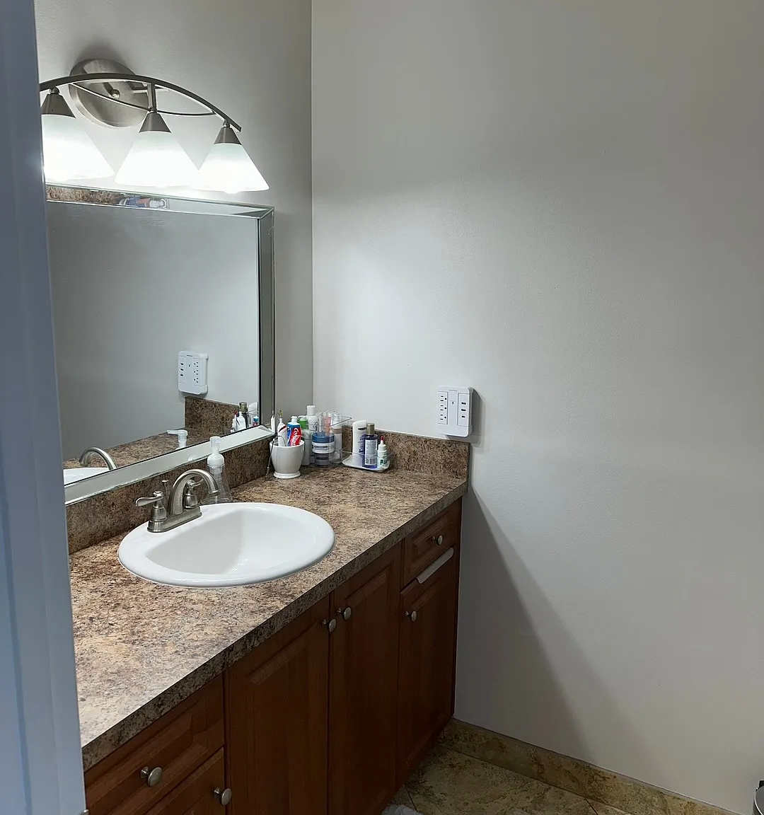 2 bed, 1037 sqft, $1,950 — Photo 1