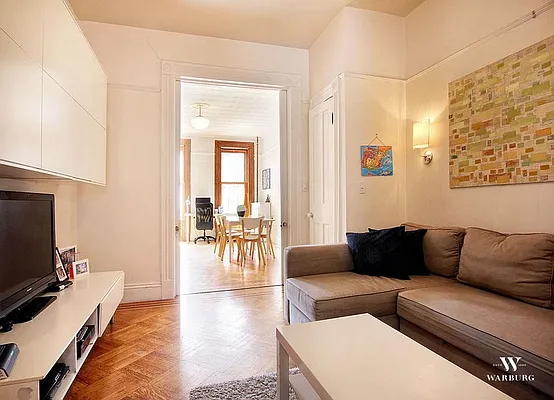 Rented by Warburg | media 12