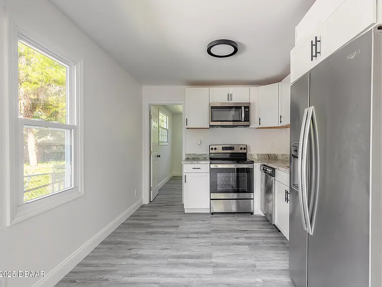 138 Kingston Ave — Photo 12