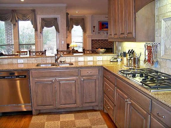 5th image of 512 Remington Ct