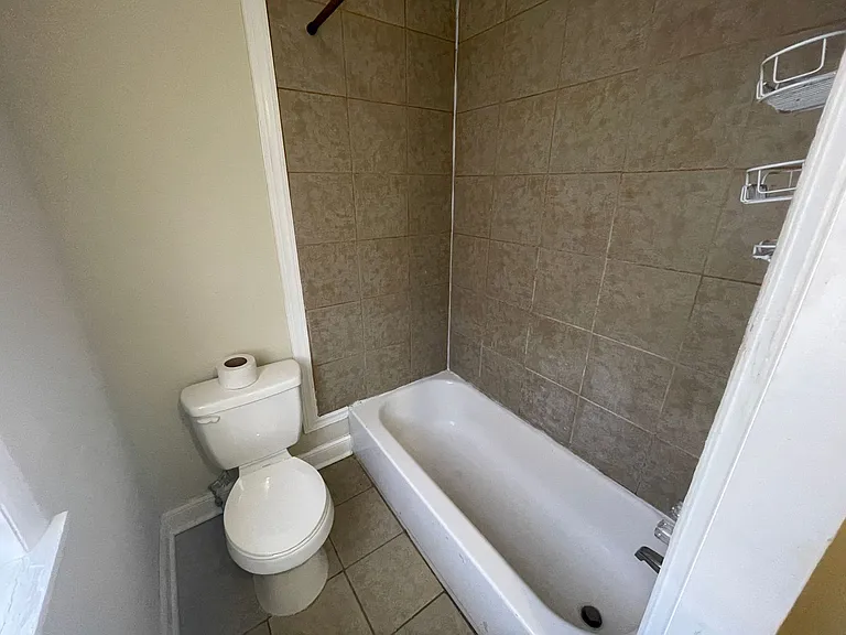 162 N Robinson St — Photo 11