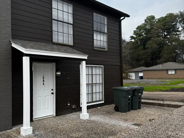 Normal Park Townhomes, 604 Normal Park Dr #604, Huntsville, TX 77320