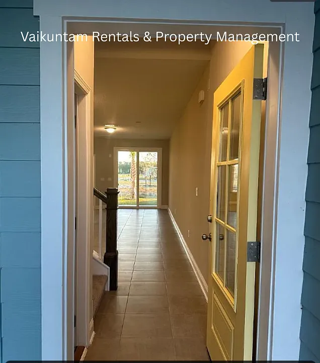 3 bed, 2.5 bath, 1760 sqft, $2,200 — Photo 4