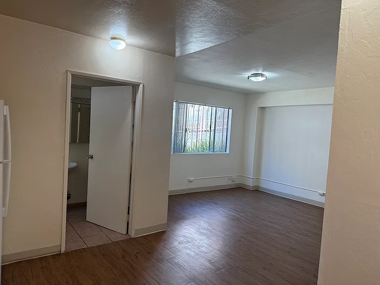 220 Juniper St #19 — Photo 10