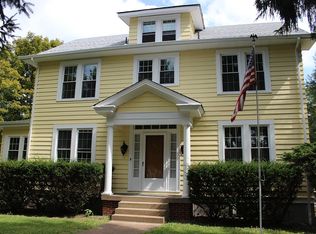 2 Romney Rd, Wheeling, WV 26003