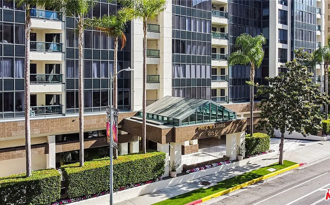 1 bed, 1.5 bath, 1088 sqft, $6,000 — Photo 3