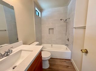 533 W Duarte Rd #B, Monrovia, CA 91016