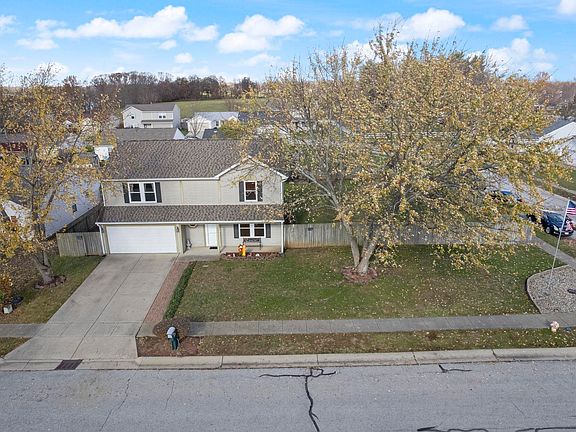 2nd image of 932 Harrington Dr