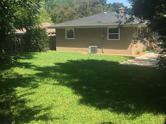 2nd image of 1211 S 122nd St