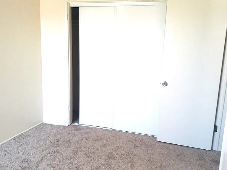 2609 Voorhees Ave — Photo 10