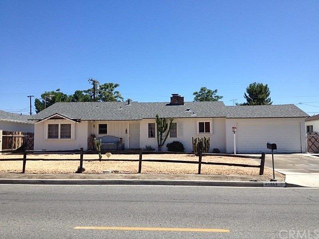 1st image of 40589 Acacia Ave