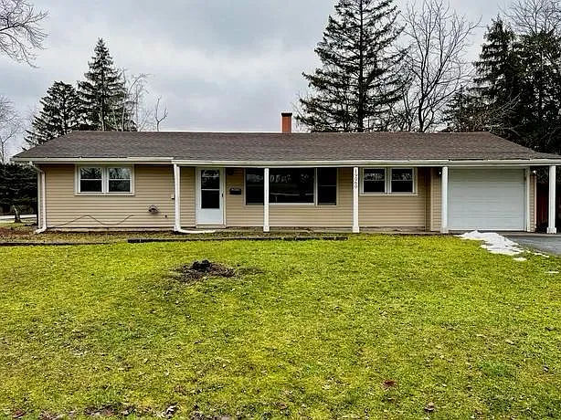 19060 John Ave photo 1