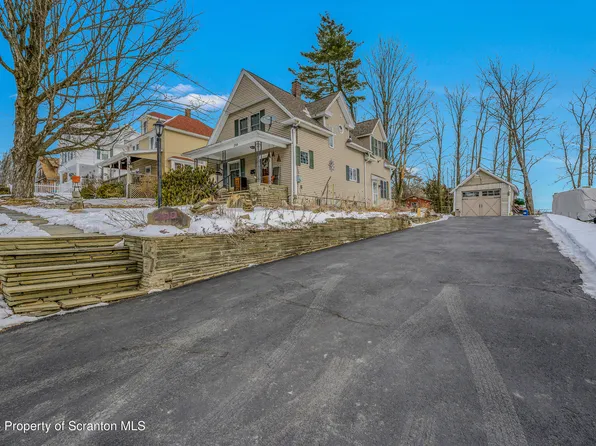 208 Lathrop St, Montrose, PA 18801