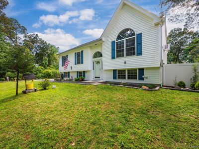 7 Bird Court, Mastic Beach, NY, 11951