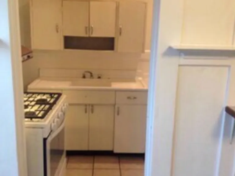 1059 N State St — Photo 3