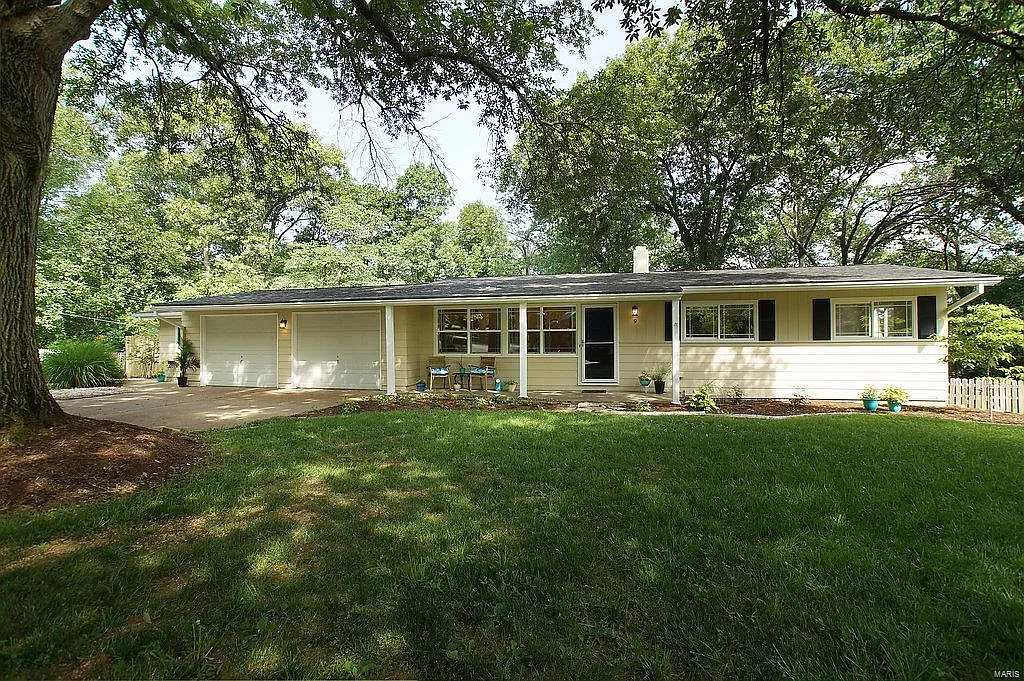 9 Stardust Ct photo 1