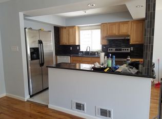 22516 59th Ave #1, Oakland Gardens, NY 11364