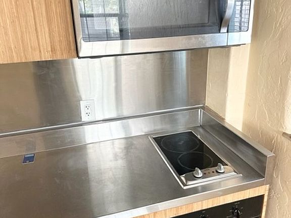 3rd image of 844 5th Ave S APT 4