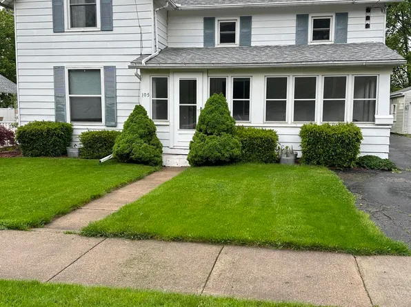 105 E Gibbs St, Saint Johns, MI 48879
