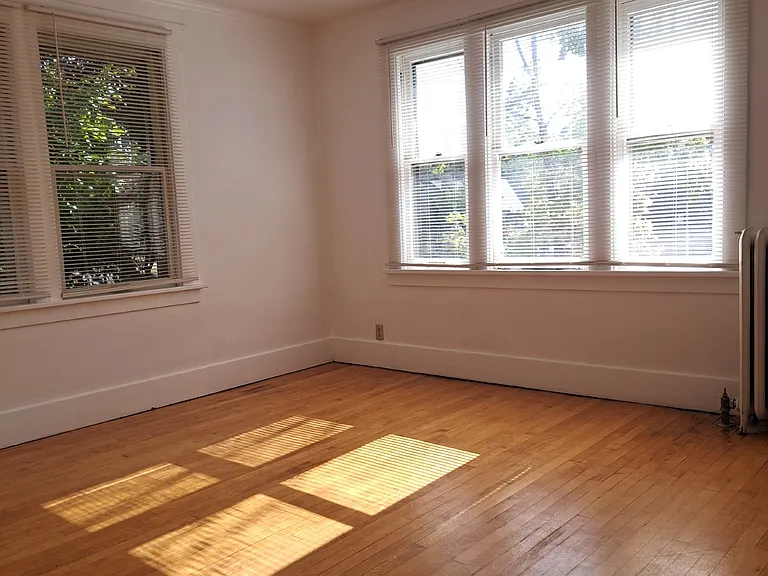 703 N 32nd St #3 — Photo 2