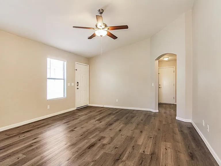 1044 S 239th Ln — Photo 3