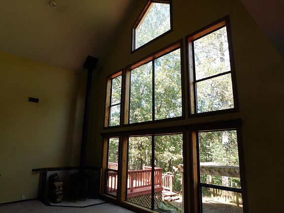 2nd image of 325 Maewen Cir