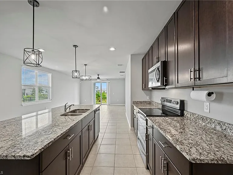 43744 Cattleman Dr — Photo 2