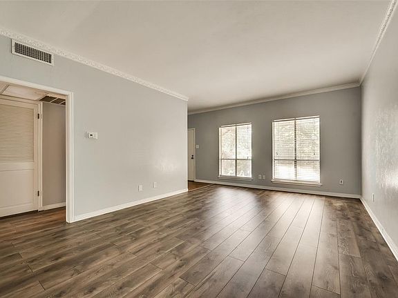 2nd image of 4320 Bellaire Dr S APT 201