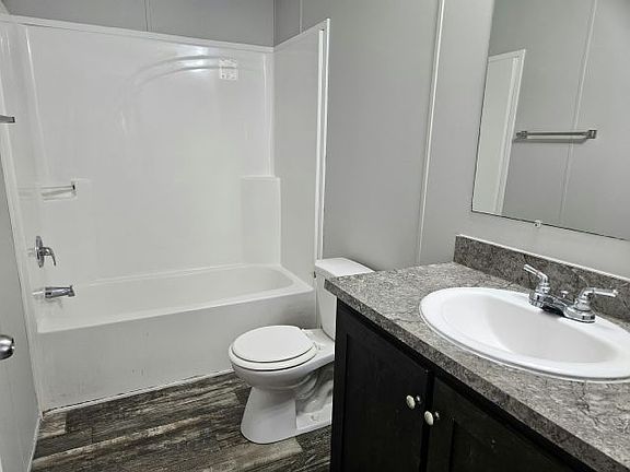 4th image of 128 112th Sq NE #181
