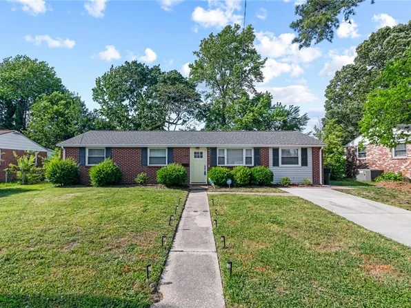 1919 Seward Dr, Hampton, VA 23663