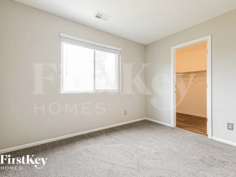 5135 Nighthawk Pkwy — Photo 13
