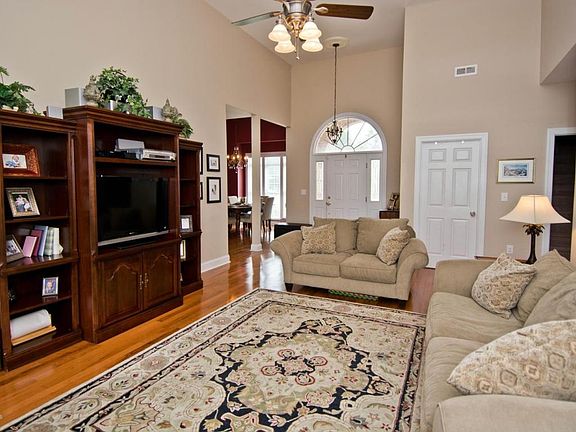 3rd image of 1802 Red Fox Ln