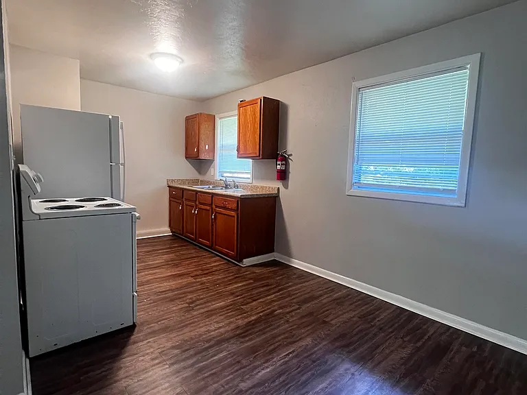 3515 Falcon Dr — Photo 3