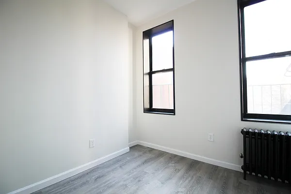 Rented by Bold New York | media 24