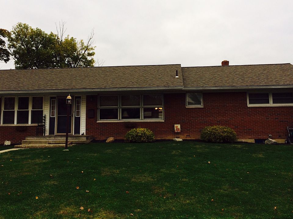 1st image of 2 Clark Cir