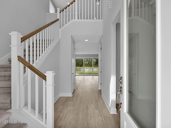 3rd image of 428 BLUE HAMPTON Drive