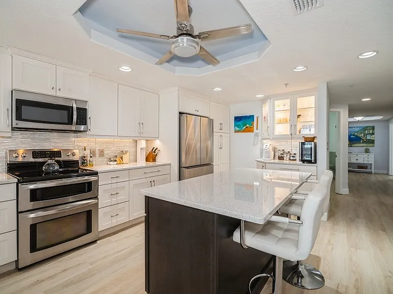 Double ovens, make cooking easy and fast