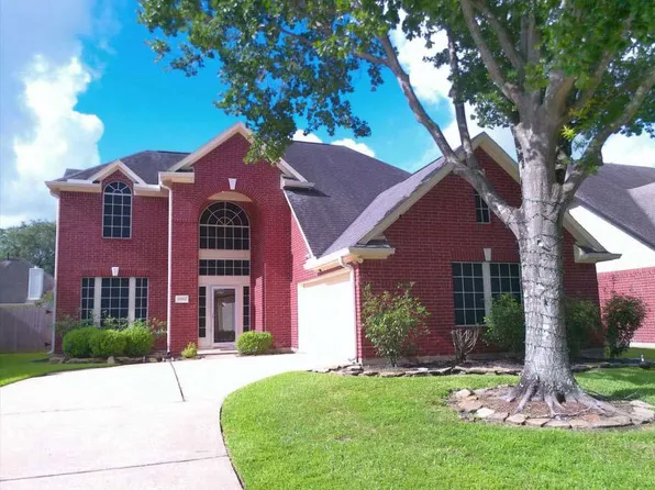 10902 Spruce Dr N, La Porte, TX 77571