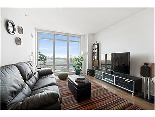 Rented by Douglas Elliman | media 22