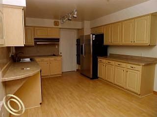5th image of 745 Parkman Dr