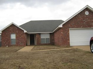316 Martha Dr, Byram, MS 39272